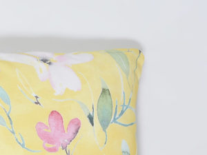 COJIN 45X45 AMARILLO FLORES/1488 COMP