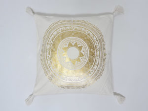 COJIN NATURAL/DORADO 45X45 A