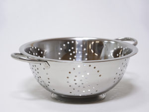 COLADOR 28CM INOX