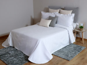 COLCHA MARTA BLANCA HOSTELERIA