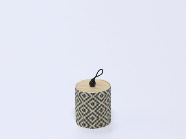 CAJA BAMBU TAPA BOTON NEGRO 5.5X6