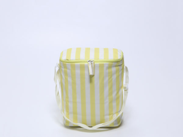 NEVERA ISOTERMICA WATERPROOF RAYAS AMARILLAS 25X14X31
