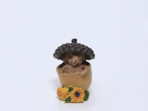 FIGURA ARDILLA EN BELLOTA