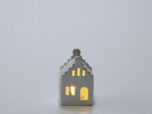 CASA PORCELANA CON LED 10CM BLANCA B