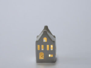 CASA PORCELANA CON LED 10CM BLANCA D