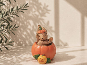 FIGURA ARDILLA EN CALABAZA