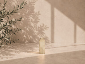 FLORERO BOTELLA CRISTAL BEIGE 5X14CM ALTO